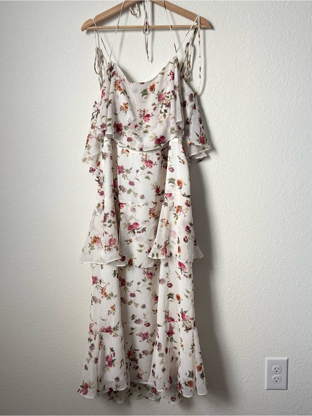 Wayf Imola White Floral Tiered Midi Dress XXL - Picture 3 of 8